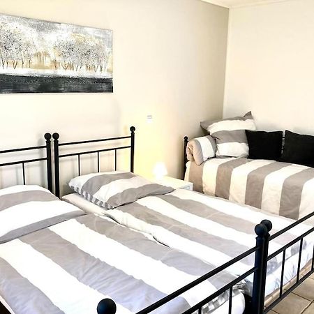 Helle Wohnung Mit Wintergarten - Nahe Ruhrgebiet Und Freizeitpark Movie Park Bottrop Zewnętrze zdjęcie